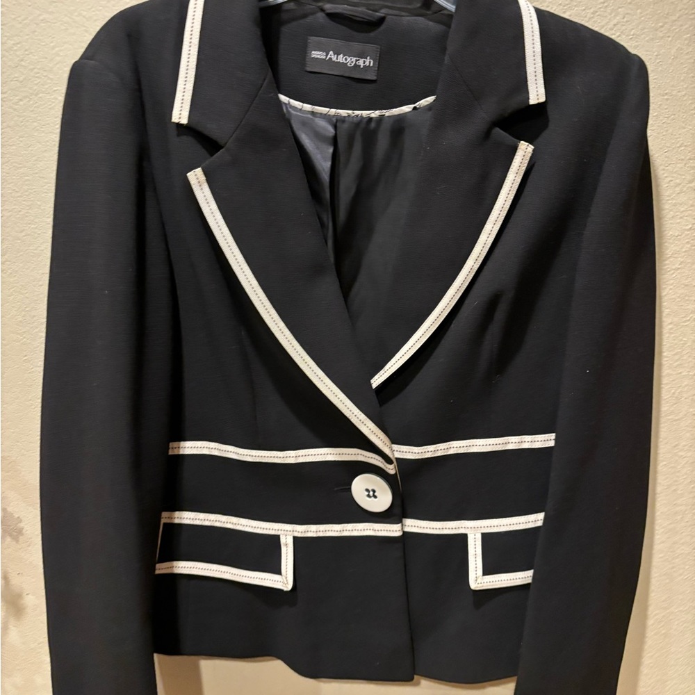 Black blazer in excellent condition